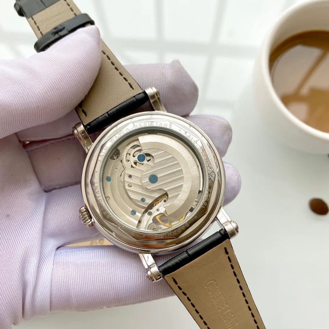 【Foreign Trade Import】💰1720! Patek Philippe (extremely noble and wise work) [Skeleton design] 🔥Type: Exquisite men's watch (more excellent) 🔥Strap: Genuine leather strap (more durable) for real men 🔥Movement: super top mechanical movement (more stable) Perpetual and permanent 🔥Material: mineral super strong mirror (more wear-resistant) Smart style, strong sense of thickness, special design, return with honor Size: diameter 43mm, thickness 13mm Smart launch! Welcome to reprint!